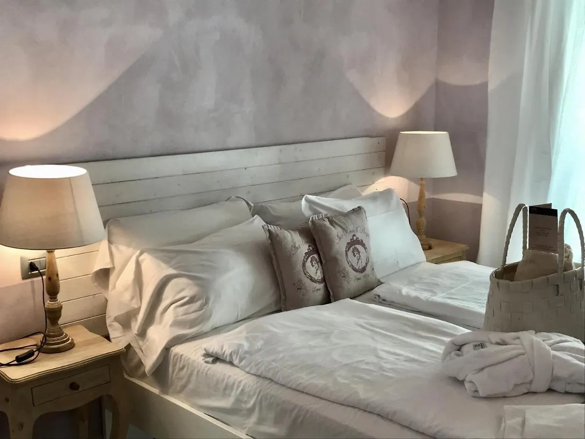 Bnb Borgo Le Vigne - La Vendemmia Only Adults Tignale Apartment