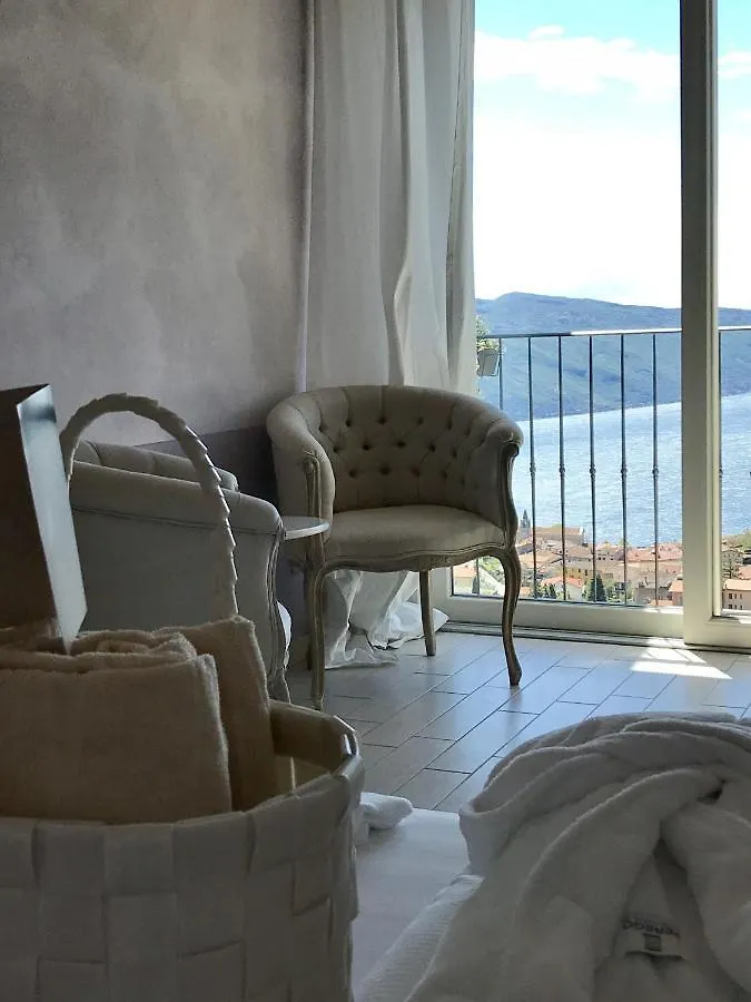 Apartment Bnb Borgo Le Vigne - La Vendemmia Only Adults Tignale