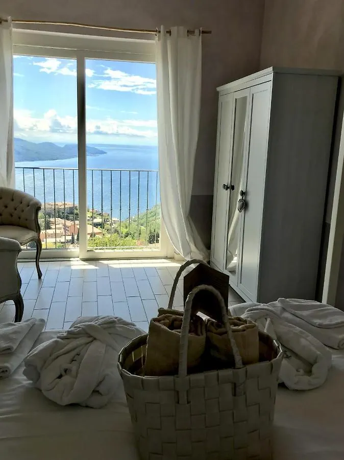 Bnb Borgo Le Vigne - La Vendemmia Only Adults Tignale Apartment