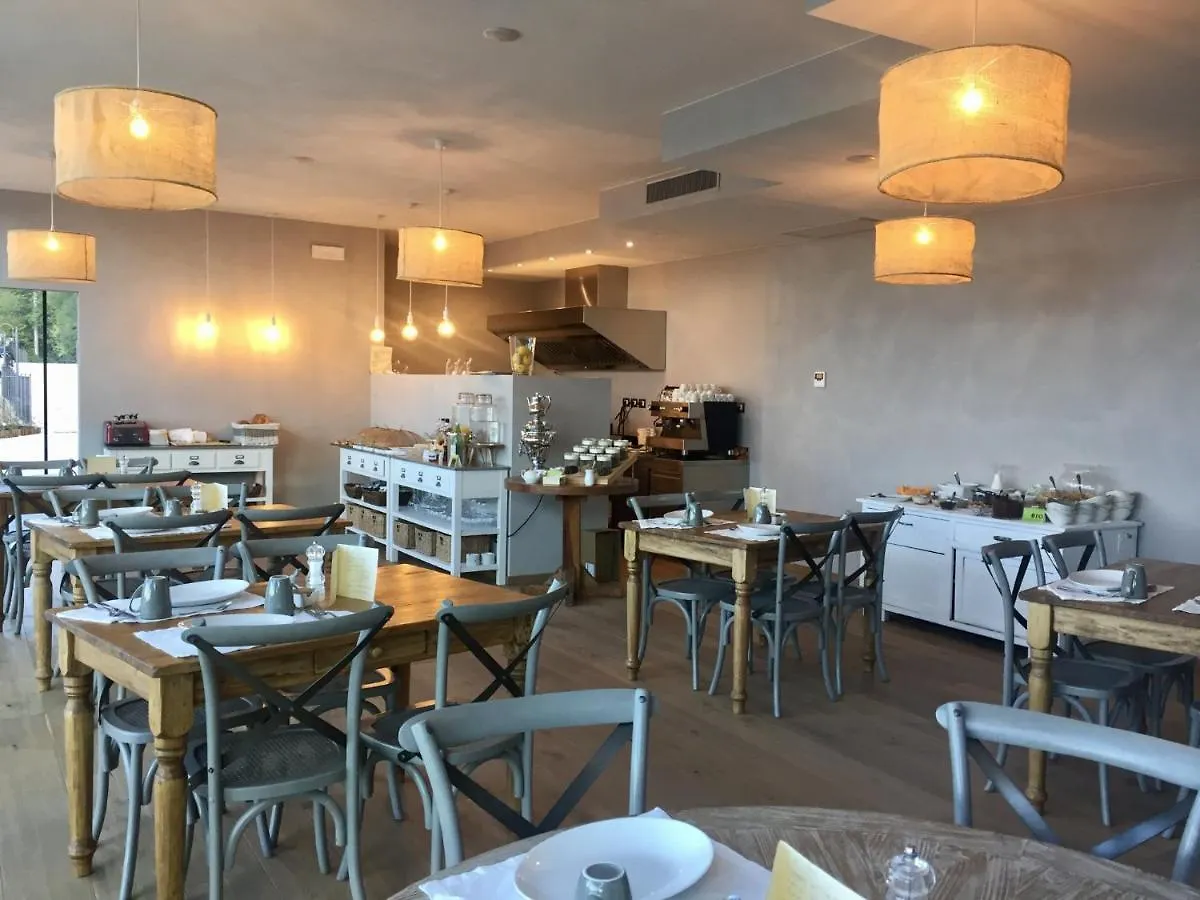 Apartment Bnb Borgo Le Vigne - La Vendemmia Only Adults Tignale